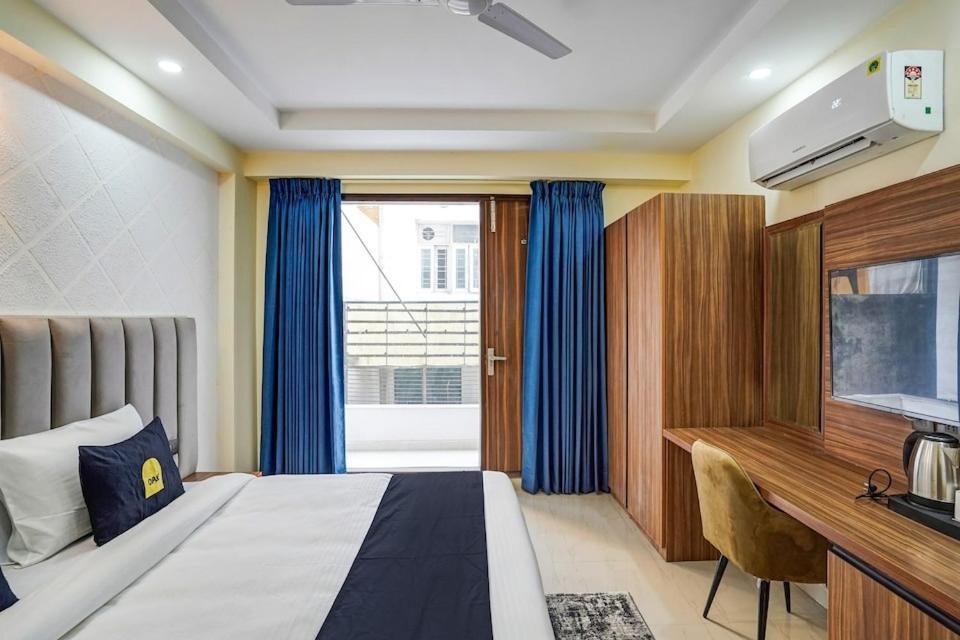 Dm 45 Near Huda City Centre Bed & Breakfast Gurgaon Exterior photo
